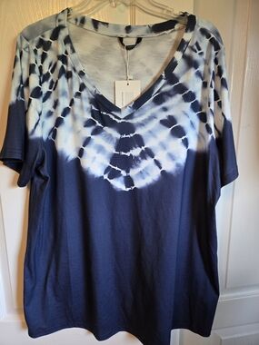 Women's Navy Tie-Dye V-Neck Top